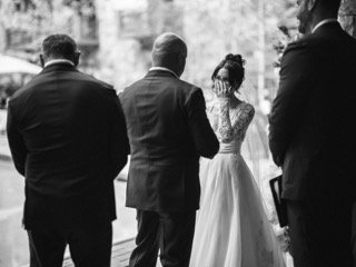 Ceremony: aisle, bride, groom, ceremony, cocktail dress, father