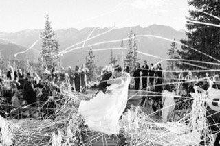 Ceremony: bride, groom, couple, newlywed, stand, veil