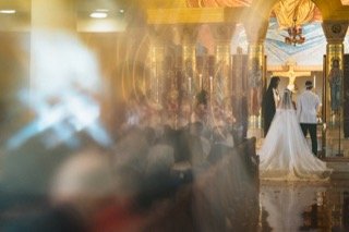 Ceremony: aisle, wedding dress, bride, groom, pillar, couple